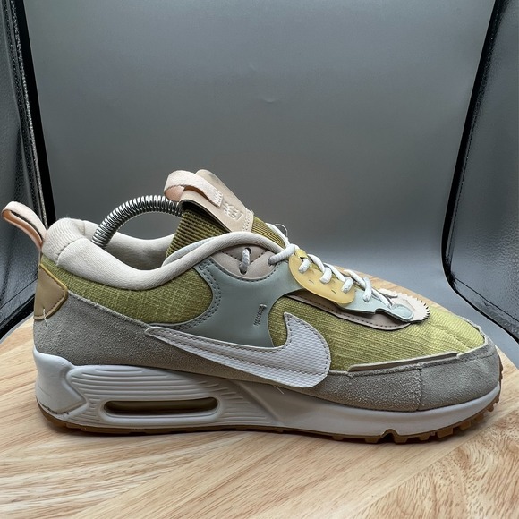 Nike Air Max 90 Futura sneakers in the "Buff Gold" Colorway Womens 10 - Picture 8 of 16